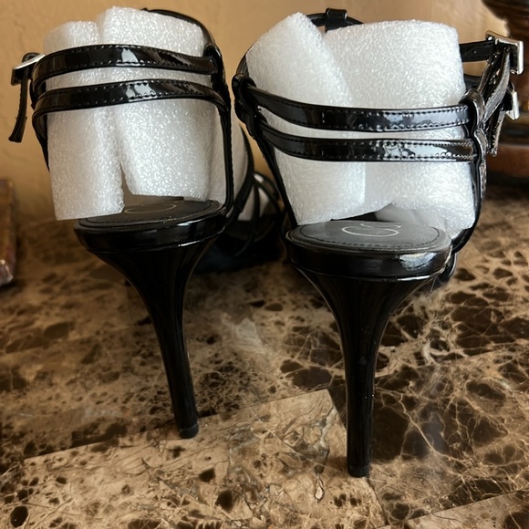 Calvin Klein strappy pump - Picture 3 of 8